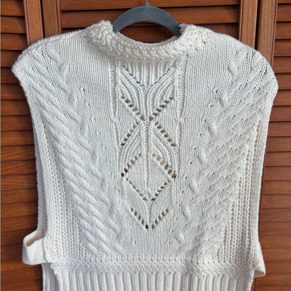 Elegant White Cable Knit Sweater
